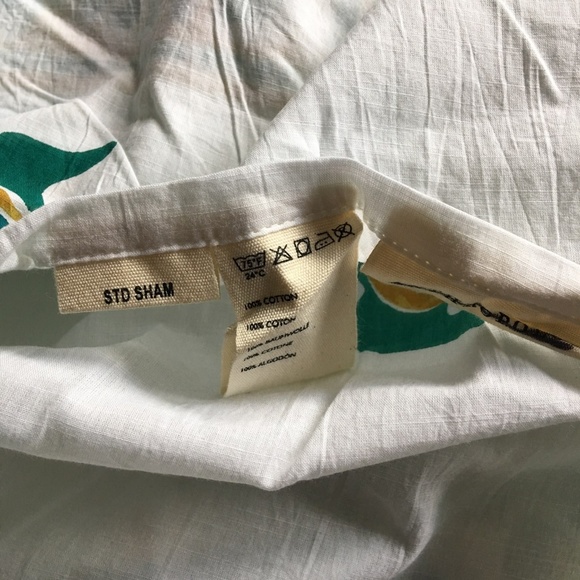 Anthropologie Camina Collection 2 Standard Shams - Picture 6 of 8